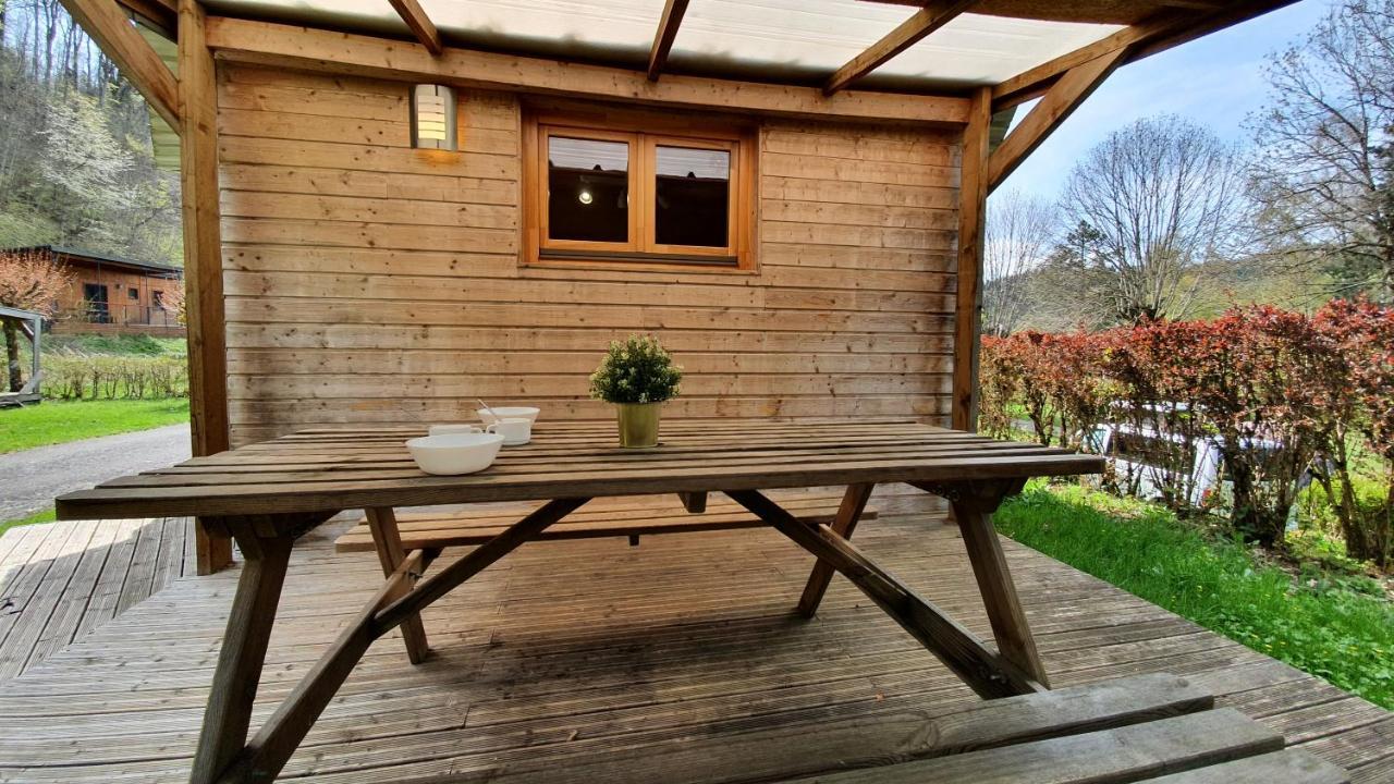 Camping Les Vernieres La Bourboule Exterior foto