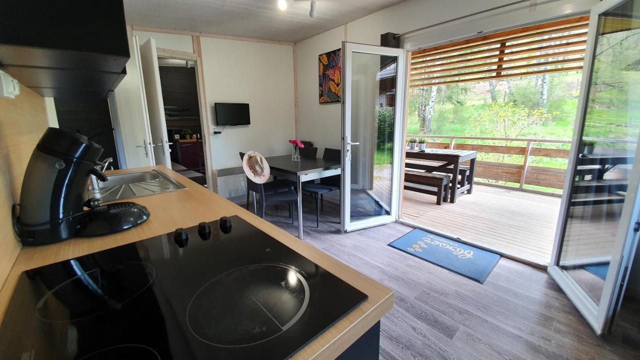 Camping Les Vernieres La Bourboule Exterior foto